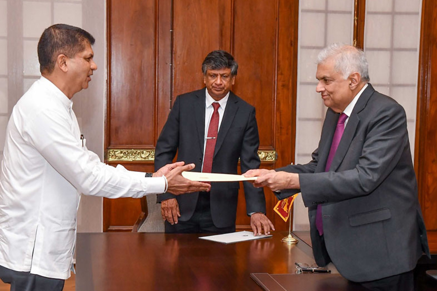 ලොහාන් රත්වත්තේට රාජ්‍ය ඇමති ධූරයක්